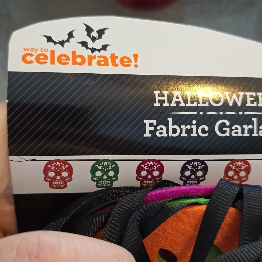 Way to Celebrate! Colourful Sugar Skull Halloween Garland - 6 ft. - NWT